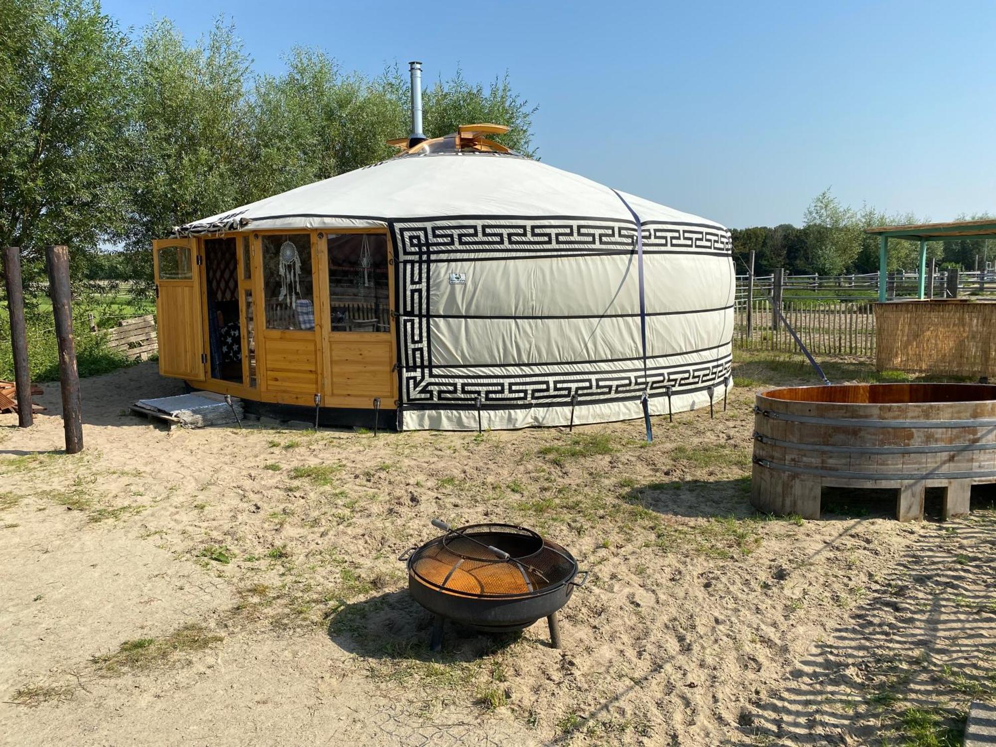فندق Luxe Yurt كاوْدِكيركِ المظهر الخارجي الصورة